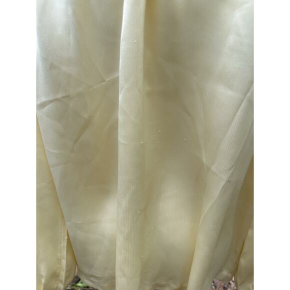 Vintage Liz Claiborne Satin Button Neck Office Blouse Light Yellow S 8 Polyester - Picture 9 of 12